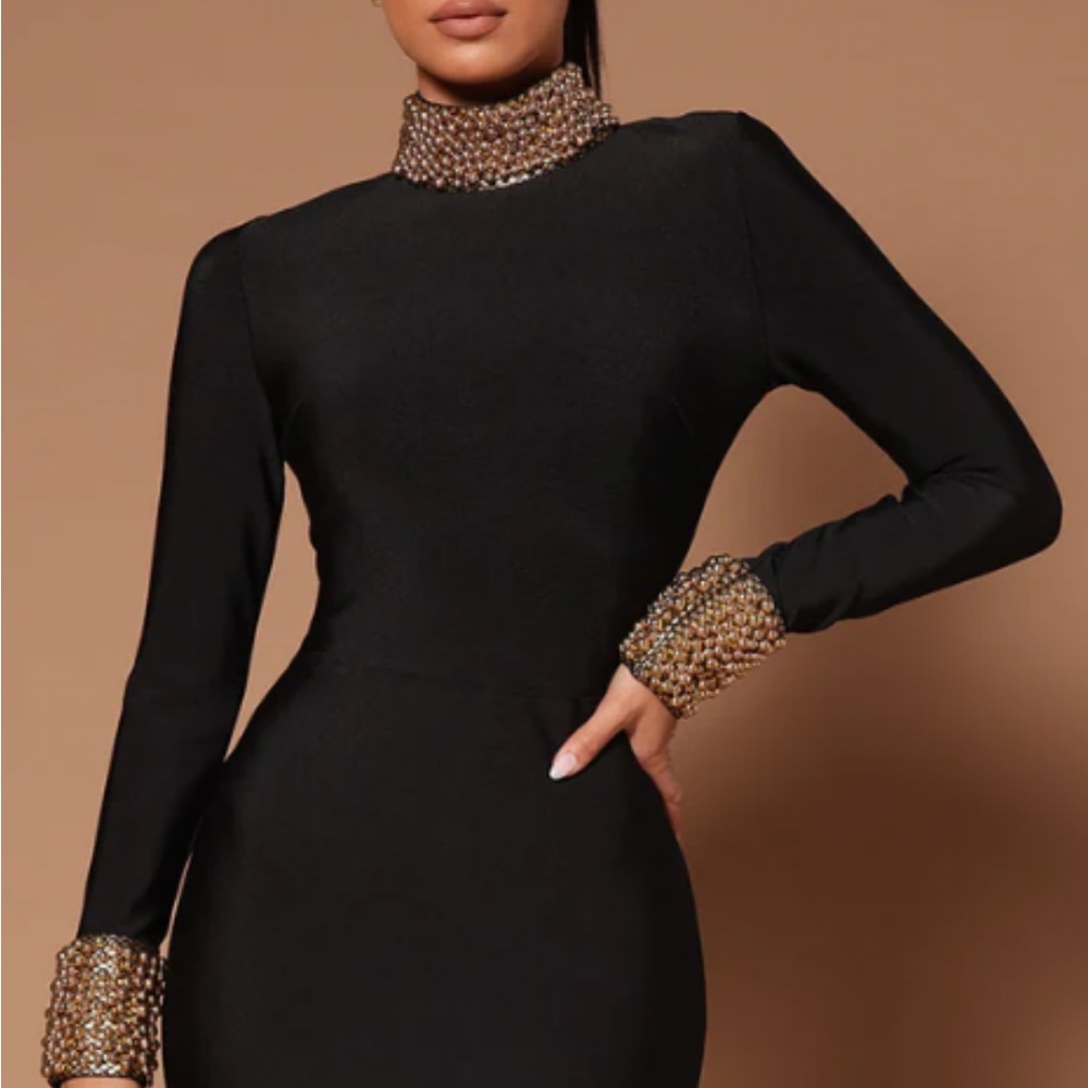 GORGEOUS BLACK AND GOLD DRESS - Picture 5 of 5